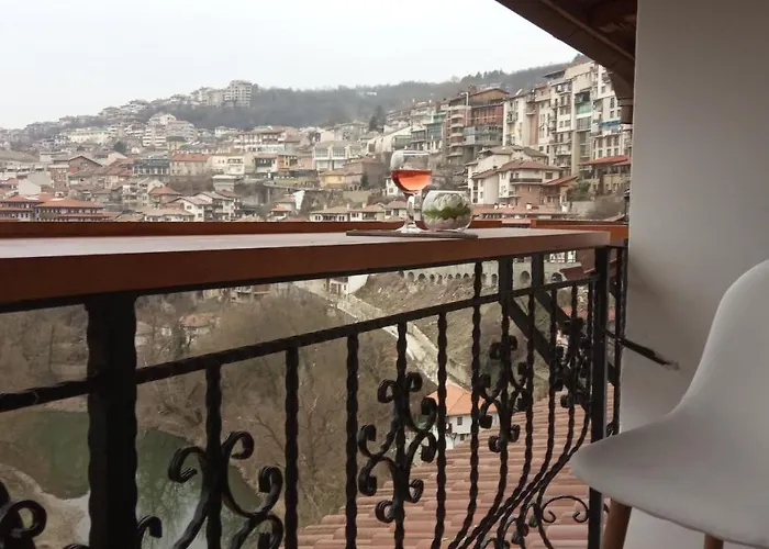 Tarnovo Old Town 3*